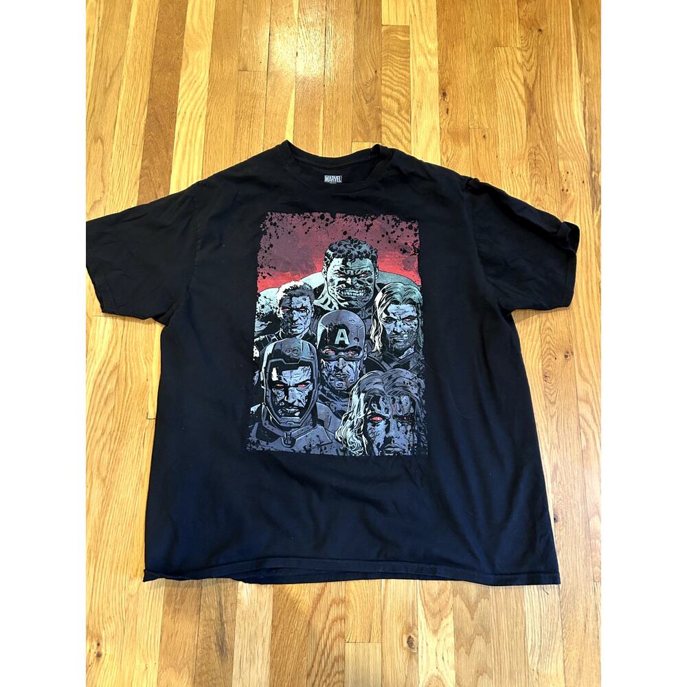 Marvel Avengers Big Graphic Vintage Style T Shirt - Great Condition